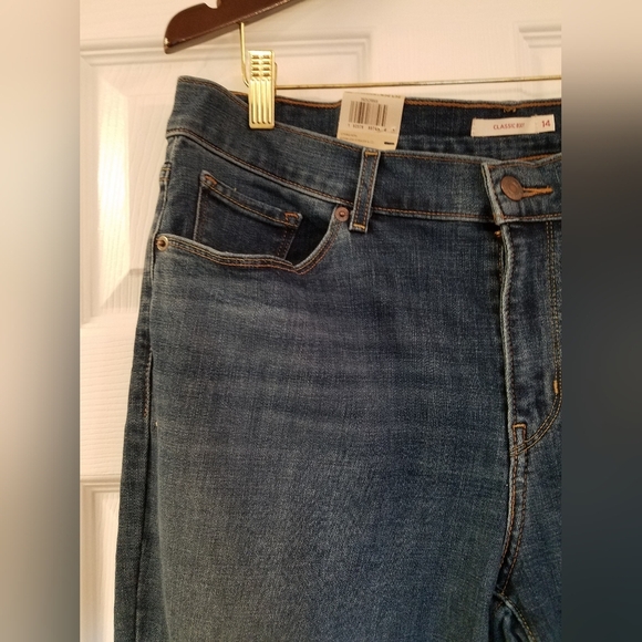 NWT Levi's Classic Boot Cut Women's Blue Jeans Size 14 W32 L32 Mid Rise - Picture 6 of 16